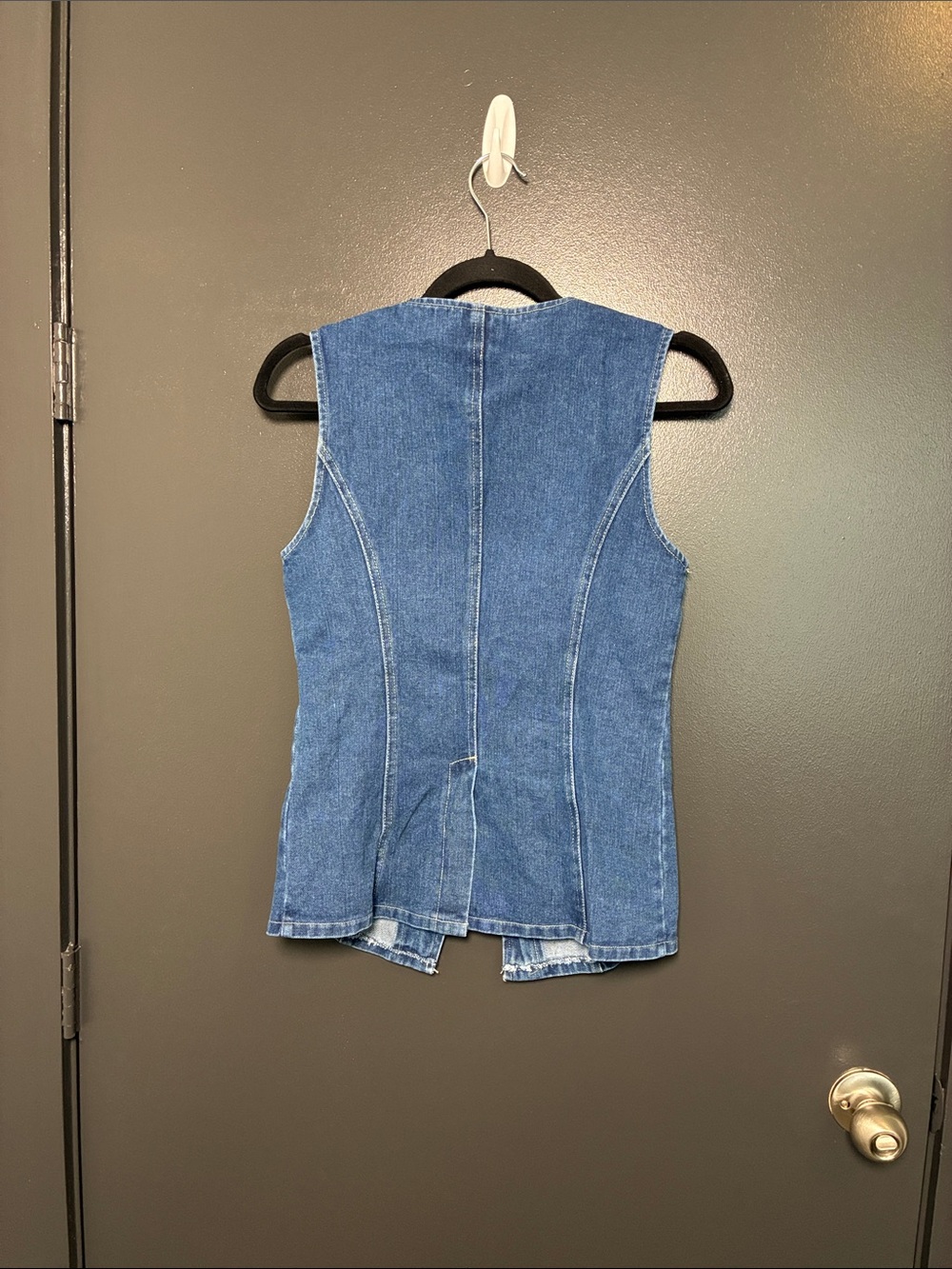 NWT Avara Medium Wash Denim Vest Sz S - Picture 5 of 8